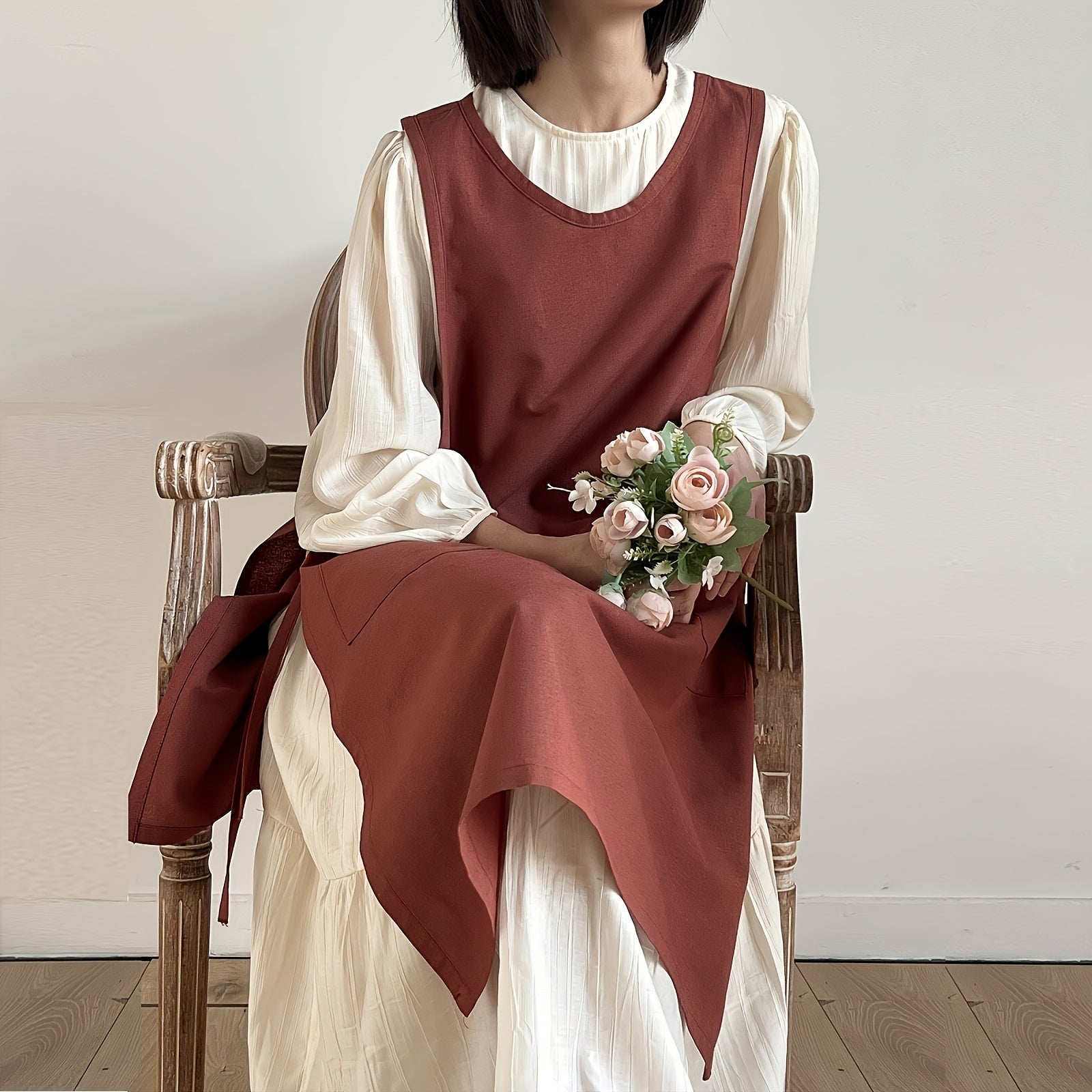 A Single Piece, Japanese-Style Apron Dress for Women, Featuring a Waist Tie And Two Pockets.