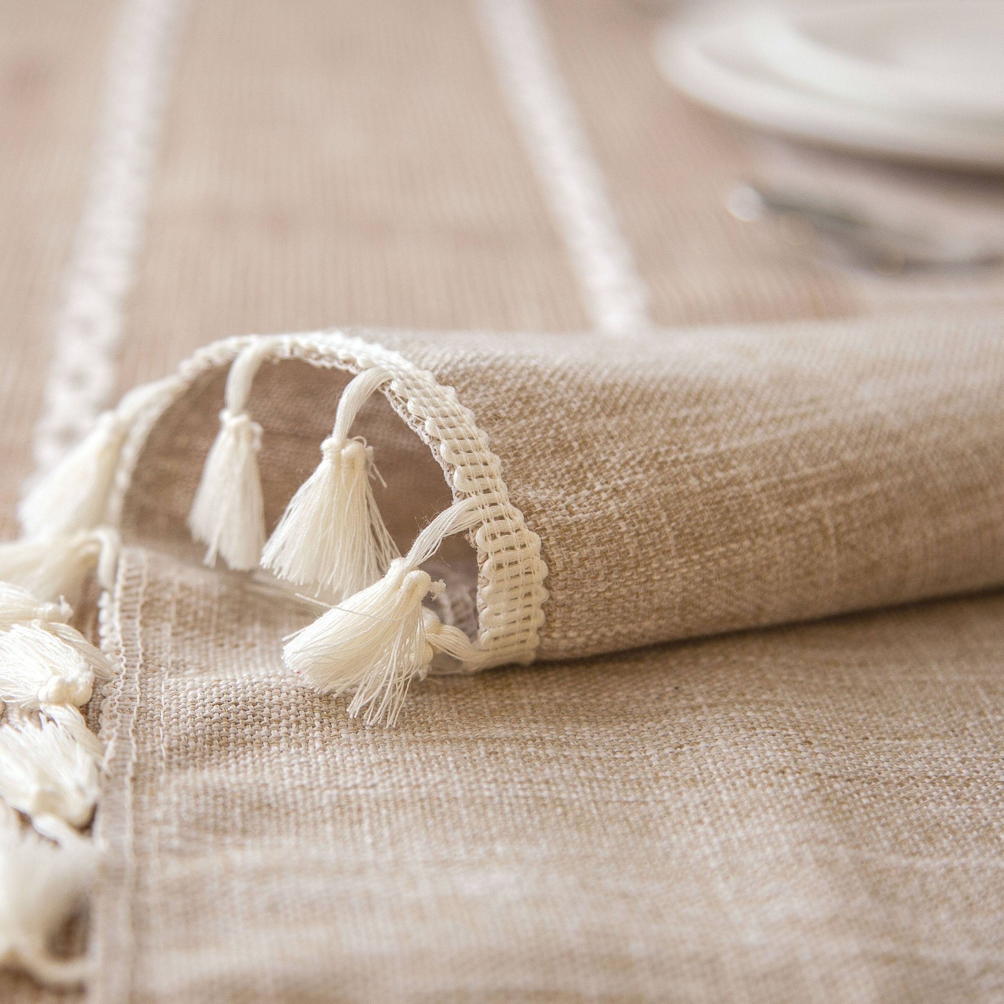 1pc Khaki Tassel Tablecloth | Polyester Simple Style Table Cover, Perfect for Dining Room, Living Room, Dining Table Decor, Elegant Rectangular Home Decor Christmas