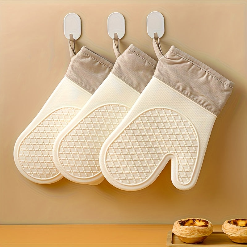 Two Oven Mitts Kitchen Heat Insulation Anti-scald Gloves Baking Thickened Silicone High Temperature Microwave Oven Mitts Non-slip